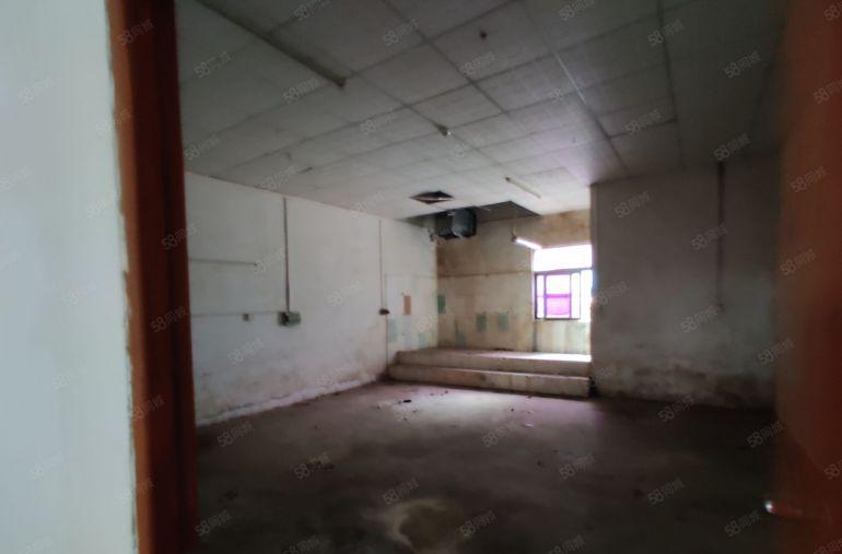 向东工业区单一层钢构小独院厂房300平方，现成装修水电齐全