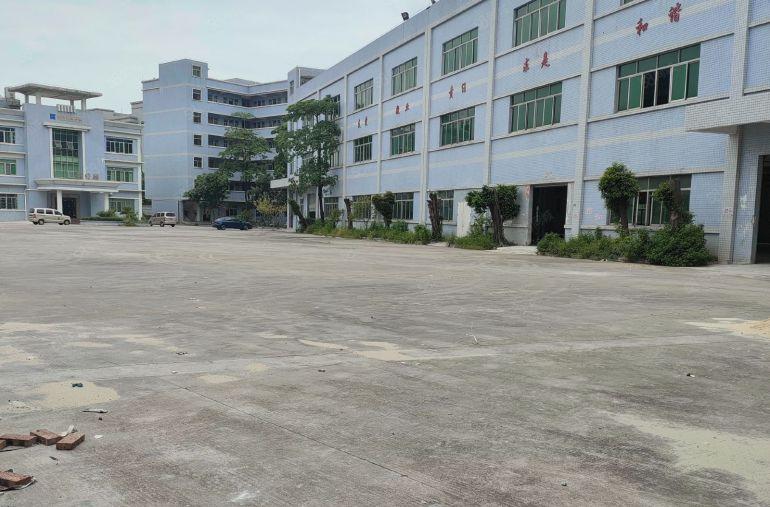 大岭山原房东三层独院厂房，独立办公楼，水电过户特价11元急租