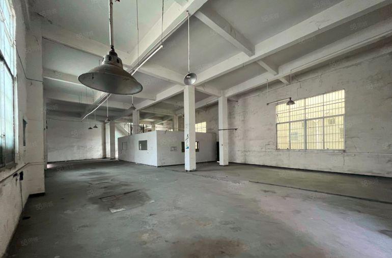 大岭山颜屋 独门独院  原房东1200平实际面积出租