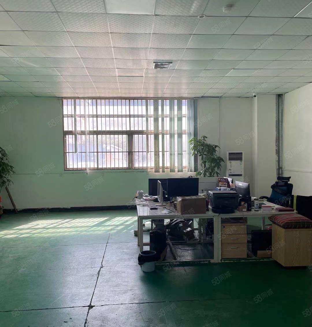 大岭山镇租客转租带行车700平厂房形象好有厂房低价可分租