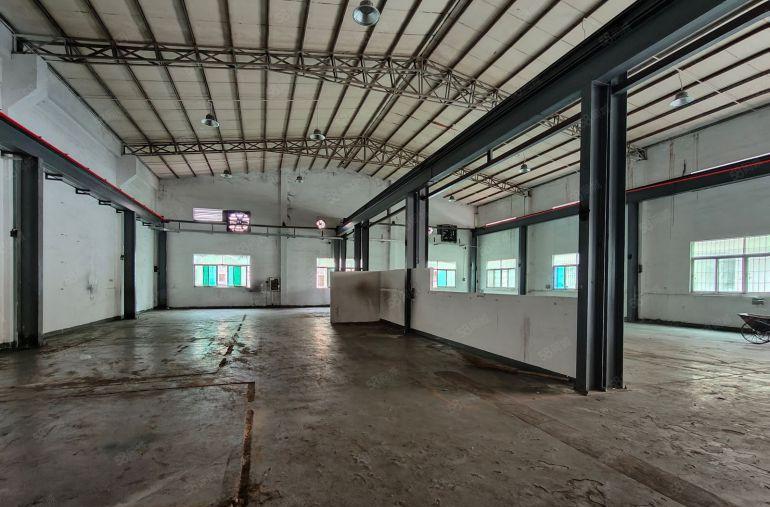 大岭山杨屋独院单一层2700平带装修，配套完善，靠近高速路口