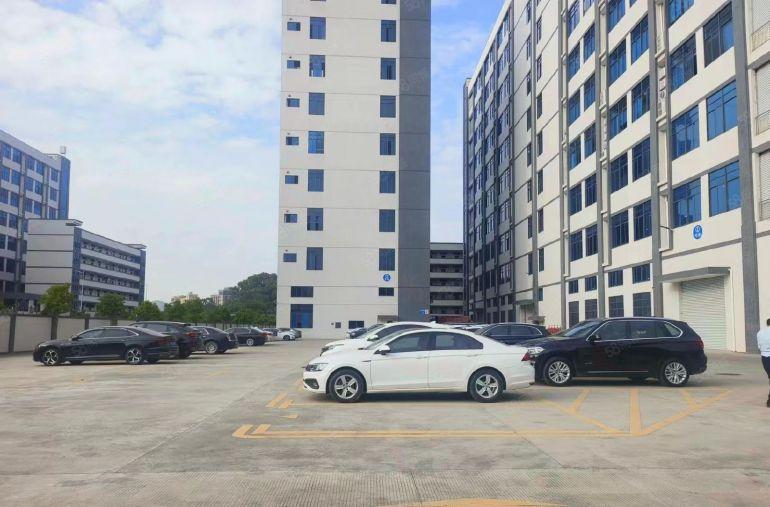 大岭山大塘村高速出口2楼2100平方厂房低价出租 可办环坪