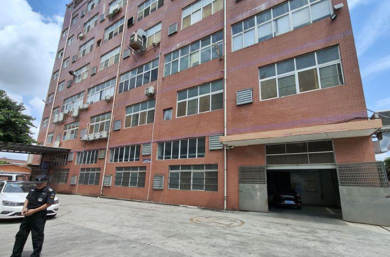 大岭山带注塑环评一楼1300平可分，有航车办公室主线已到车间