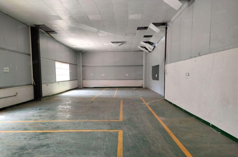 大岭山镇10米单一层钢构厂房出租，现成独立办公室