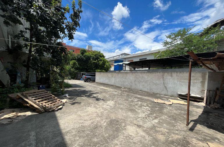 大岭山1500平小独院低价出租精装修空地大易招工