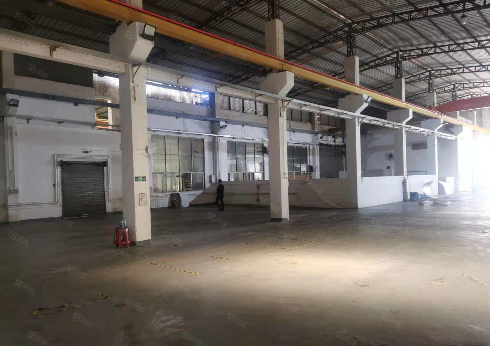 大岭山高速口原房东独院厂房出租，1700平，滴水8米，带行车