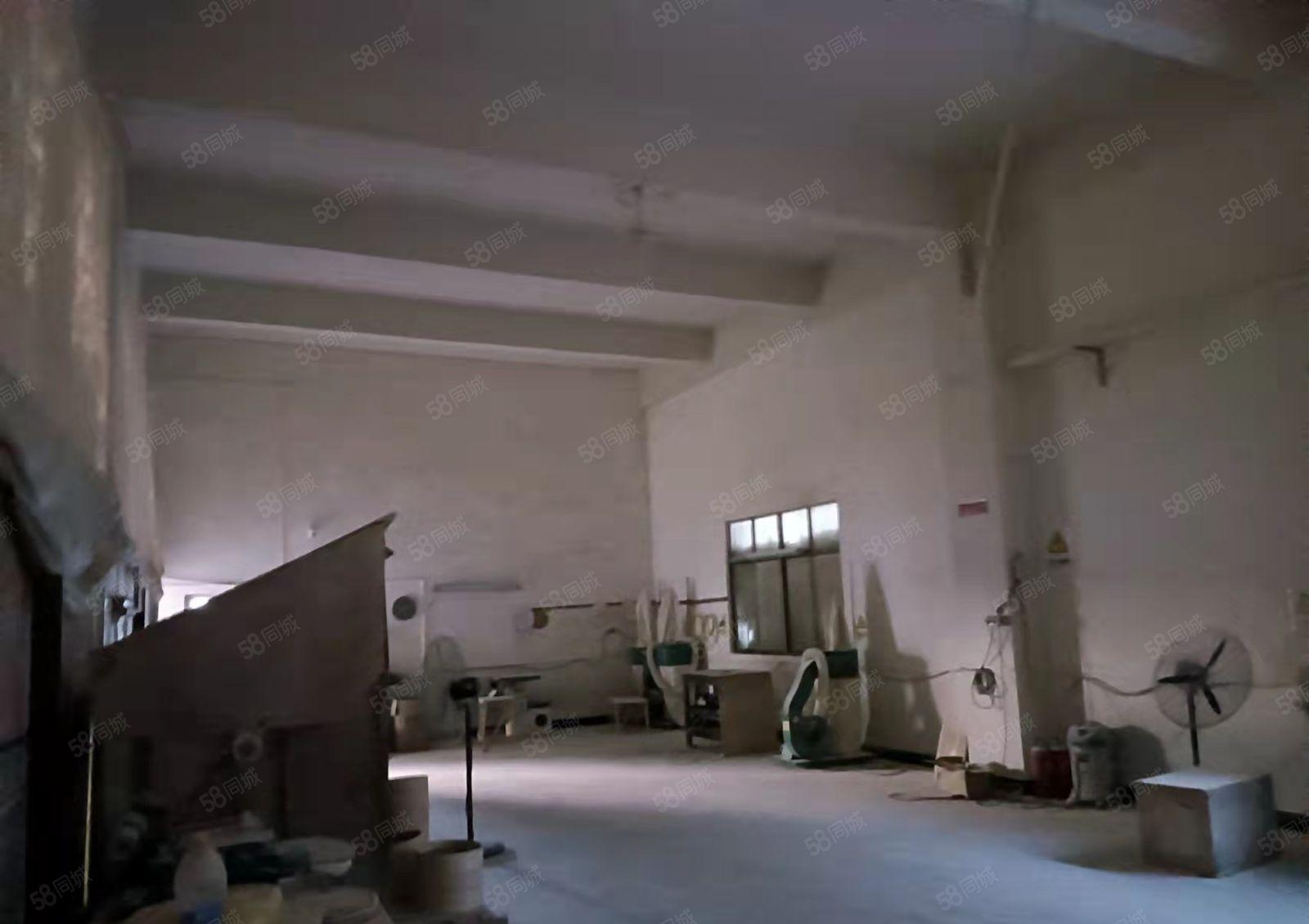 大岭山新出独门独院厂房1500平方低价出租，大小可分现成装修