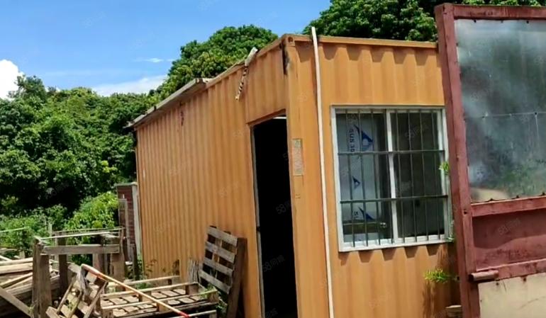 大岭山靠山边原房东独院空地厂房出租，超低价，水电家具齐全