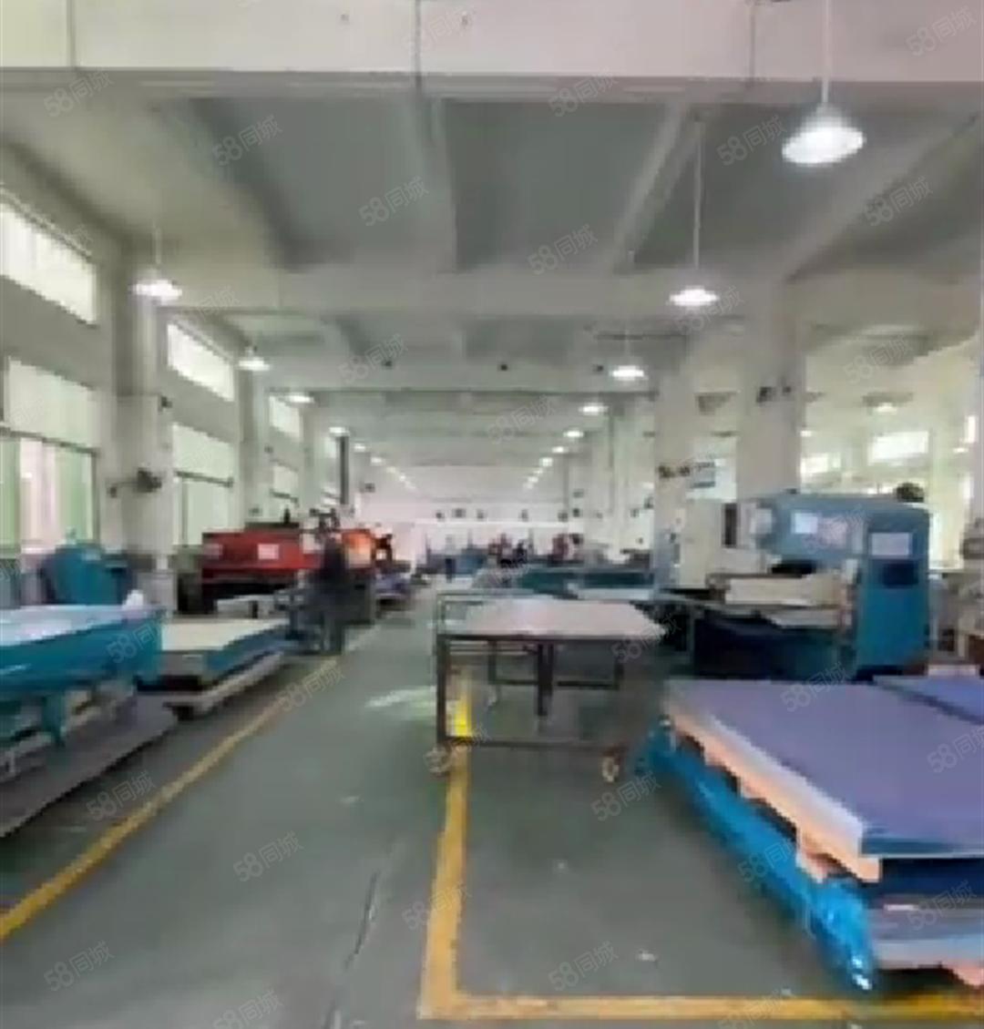 正在搬空！大岭山杨屋高速口，一楼重工业厂房出租 可分租带装修