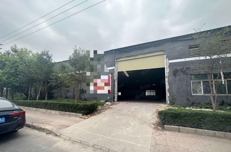 大岭山主干道边上空出单一层1410平方滴水8米高低价厂房出租