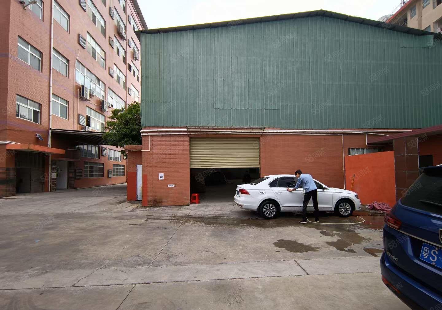 大岭山石大路边上新出厂房850平方.高度9米.中间无柱子。