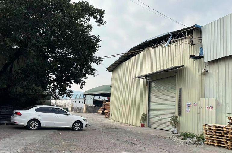 高速路口旁 大岭山镇大岭村原房东院单一层钢构700平厂房出租