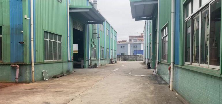 大岭山镇单一层1600平方米，8米高一手房东