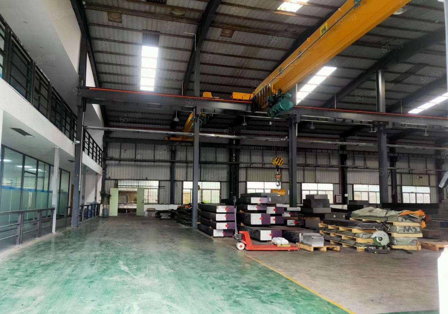 大岭山百花洞月底空出1500平8米高带航车隔楼办公室厂房出租