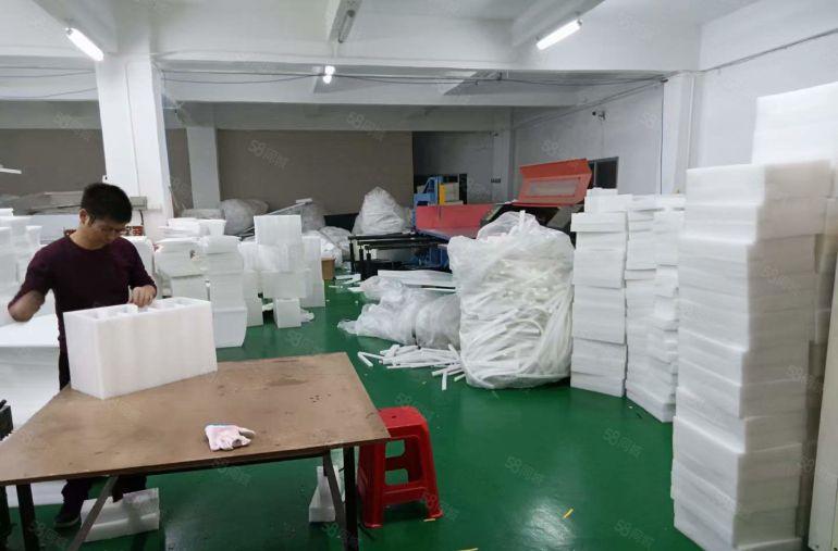 大岭山高速口附近 全新地坪漆精装修 超低价仓库厂房出租