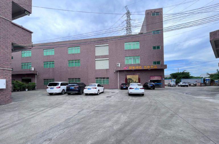 大岭山原房东独门独院厂房出租！7500平方可分租