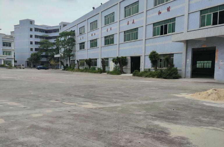 大岭山原房东三层独院厂房，独立办公楼，水电过户特价11元急租