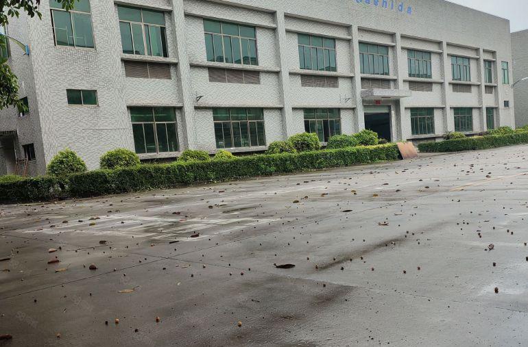 大岭山镇杨屋独门独院厂房出租，超大空地，高速近，零公摊易招工