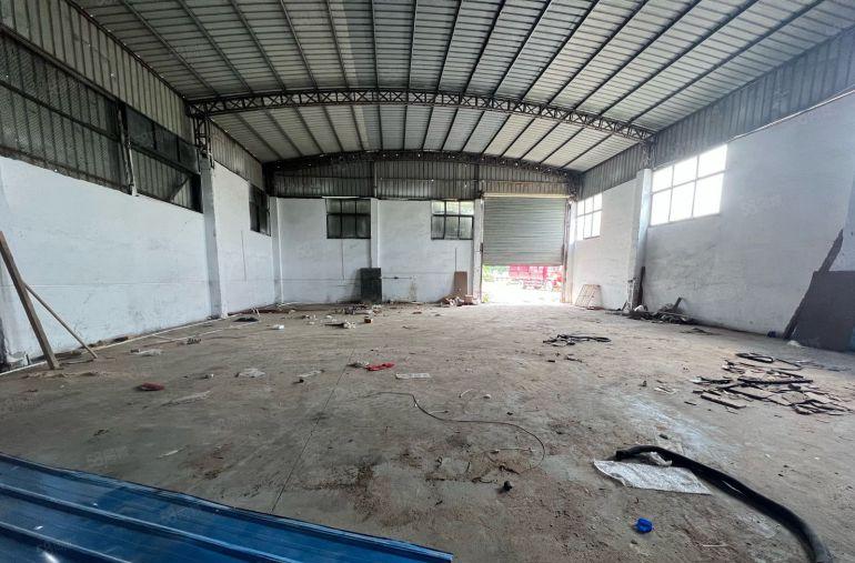 大岭山镇大沙村钢结构450平方，空地大，好停车，还价就租