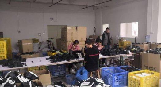 凤岗金凤凰小面积带装修厂房楼上350平出租，水电齐