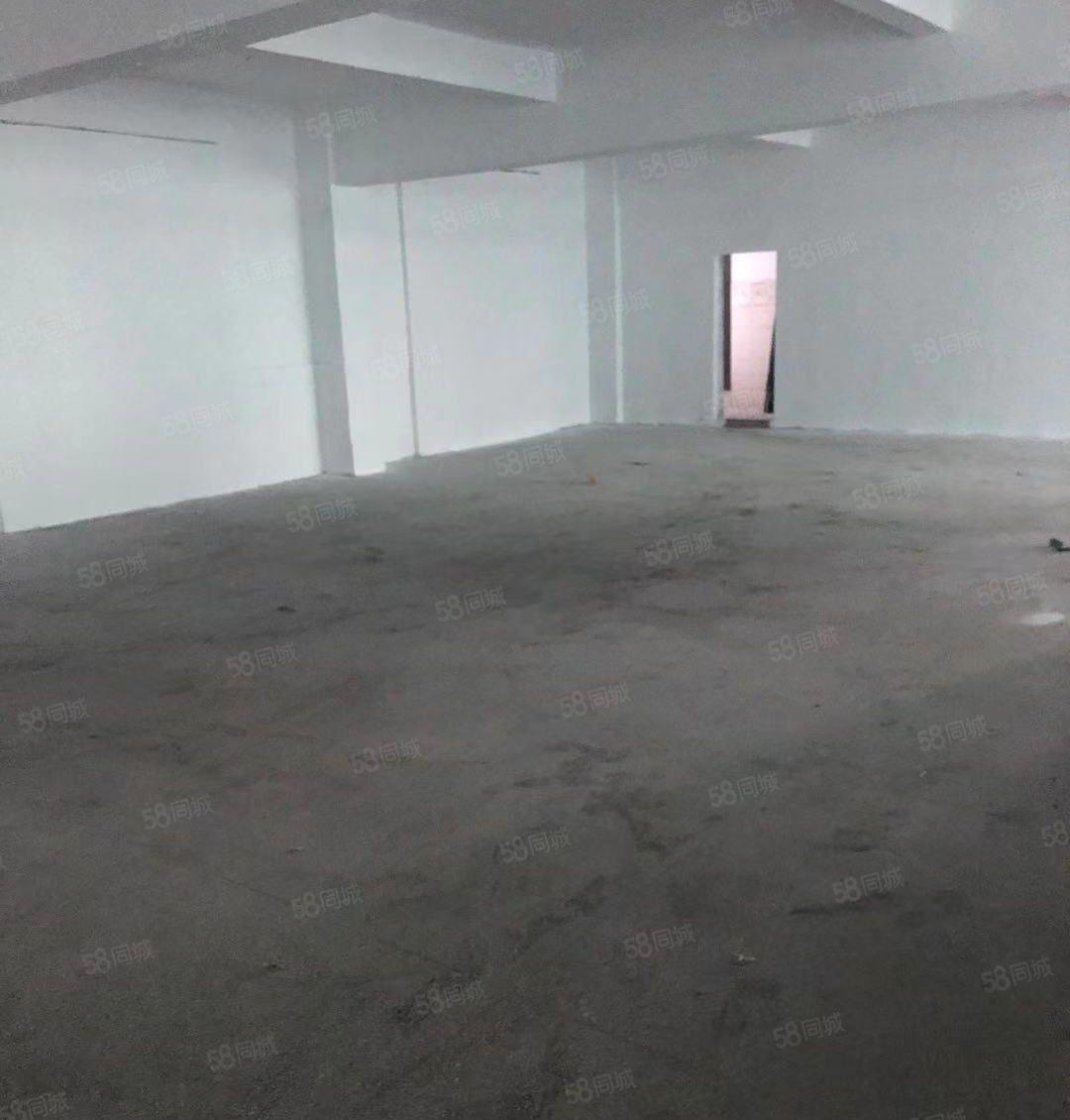 东莞石碣中心全新三层厂房4100方，可分租可办环评