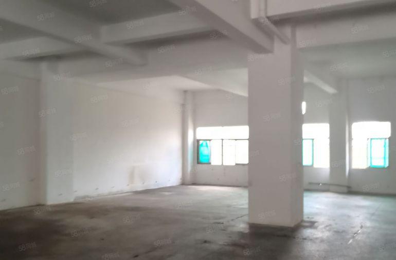 石碣成熟工业园区，一楼850平方，层高4.5米。适合五金模具