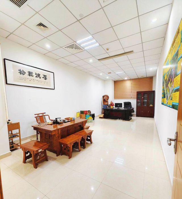 10元石碣原房东独院2000平米精装修带航车无尘车间厂房出租