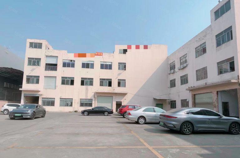 东莞石碣镇厂房出租，原房东独门独院，好招工，工业用地可办环评