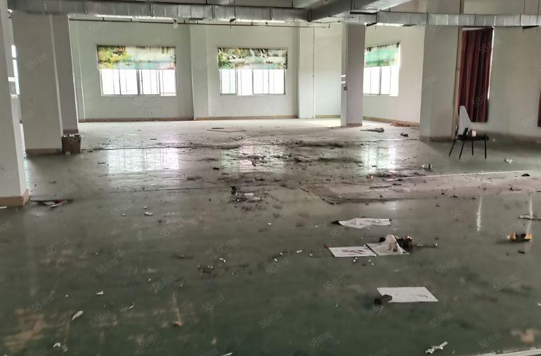 石碣工业园区楼上1200平方 实量面积，现城装修，水电齐全