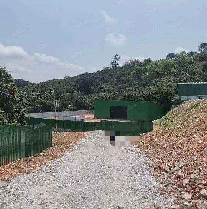 清溪青皇新出山咔咔独门独院2300平空地厂房出租，钢构300