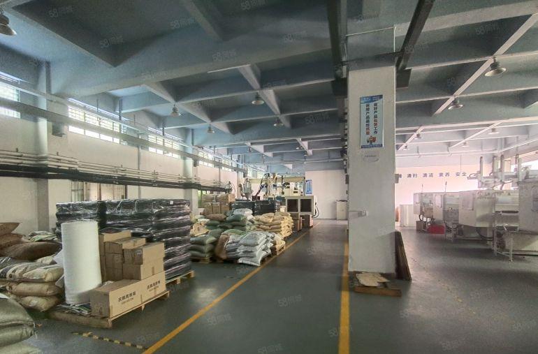 清溪三中标准一二楼1500平现成装修带行车13块钱厂房出租