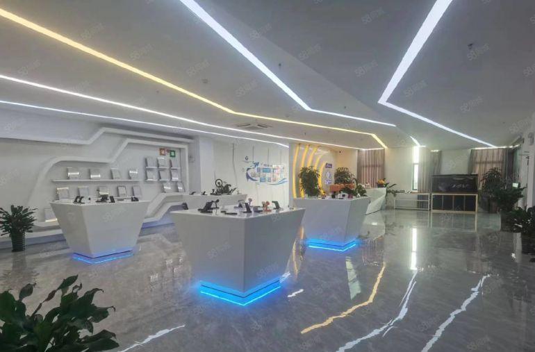 清溪三中靠凤岗新出原房东楼上3600平厂房仓库出租,豪华入住