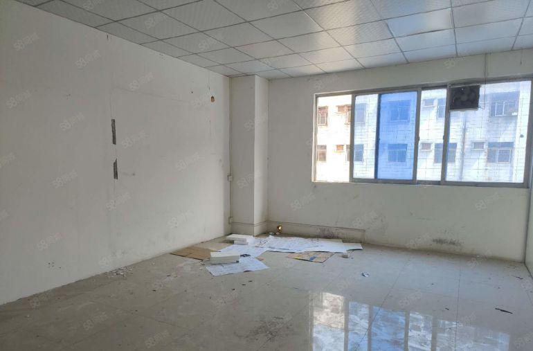 清溪铁松新空2楼精装修厂房1300平，原房东出租空地大车可进