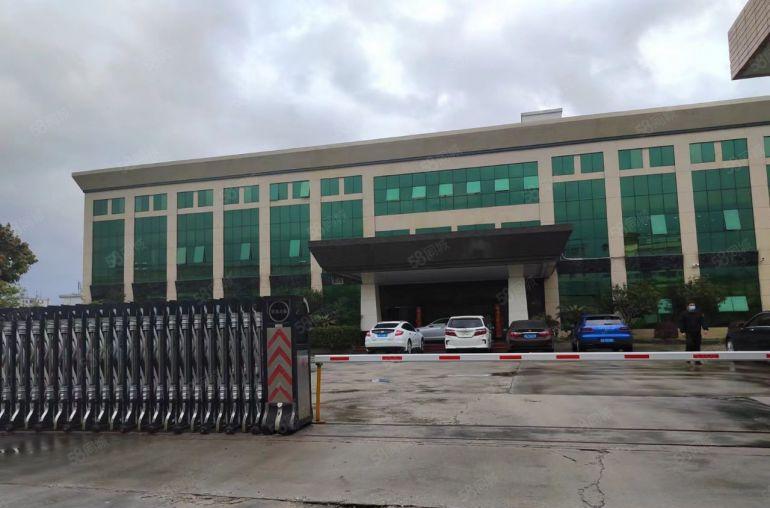 清溪新出单一层13米高带航车钢构，低价厂房出租