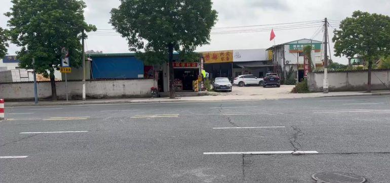 10元出租清溪原房东独院1到3楼各1300平米可分租交通方便