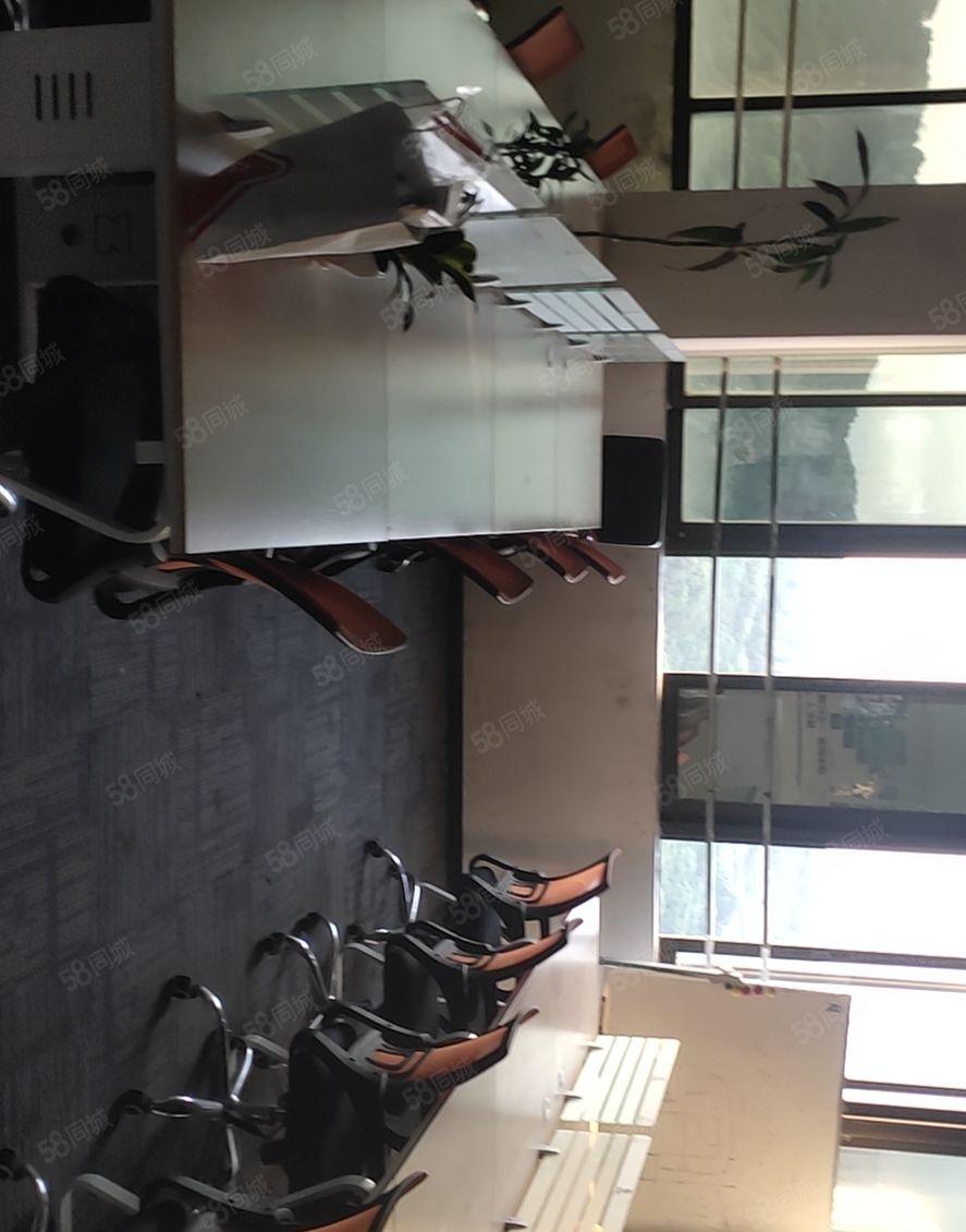 清溪楼上新出120平方现成装修办公室带所有家具出租