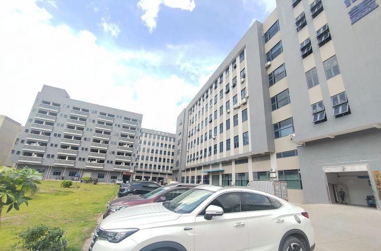 原房东楼上整层2800平米出租，现成精装修