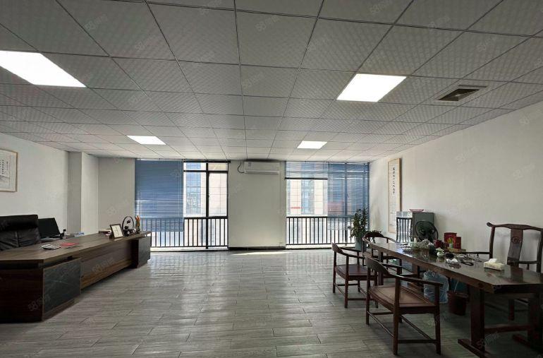 9元尾盘甩租，清溪三中原房东楼上一整层1000平厂房仓库出租