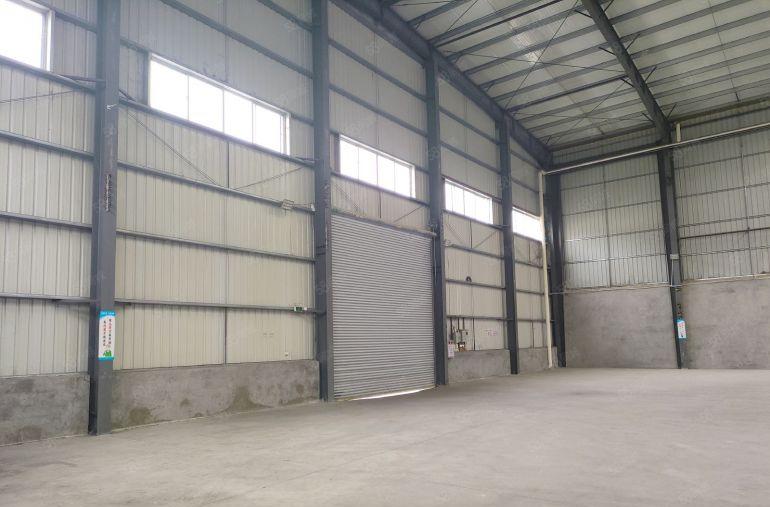 清溪三中独院分租实际面积2000方单一层，合同5年，近高速路