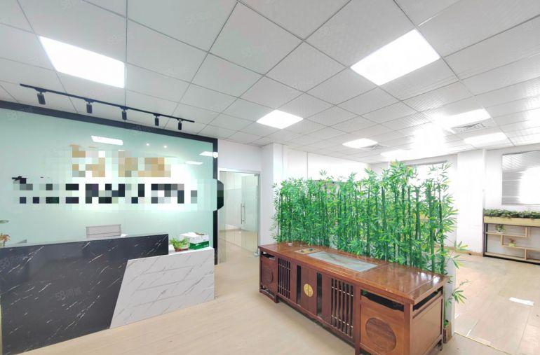 捡便宜的来，楼上精装修10元一平方，领包入住