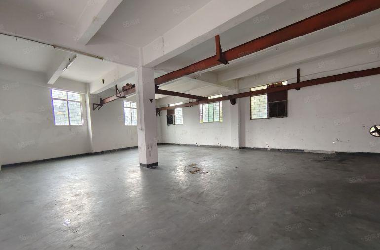 清溪大利村标准一楼380平厂房出租，带装修办公室