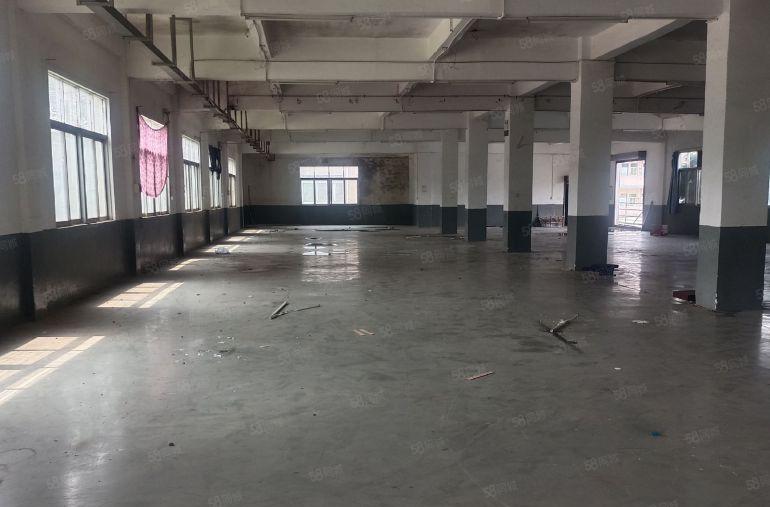 清溪铁松原房东独院4100平16元厂房出租现成办公室