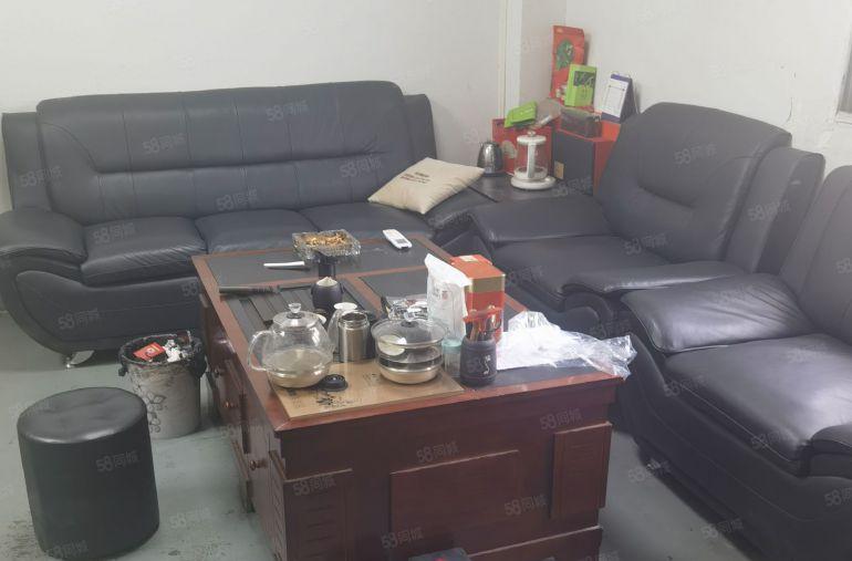 原房东带环评，清溪三中原房东厂房出租680平带行车办公室齐全