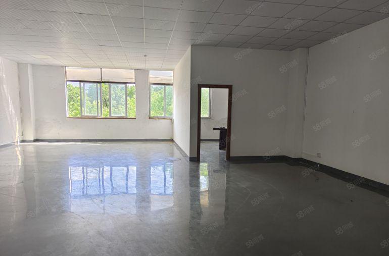 清溪大利新出2楼1620平带装修标准厂房出租，水电齐全