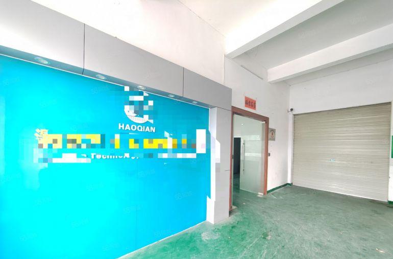 三中村楼上500平精装修厂房出租，实际面积0公摊，行业不限