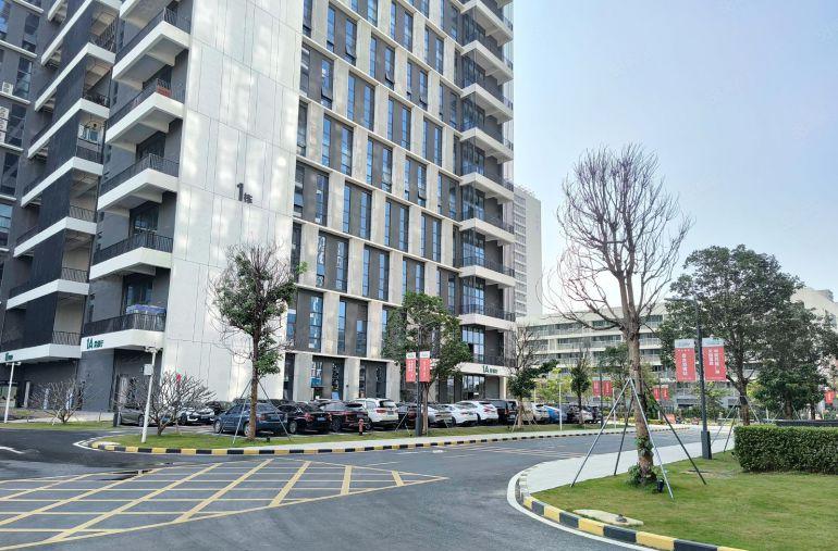 清溪原房东红本一二楼各1000平带装修厂房办公室出租，水电齐