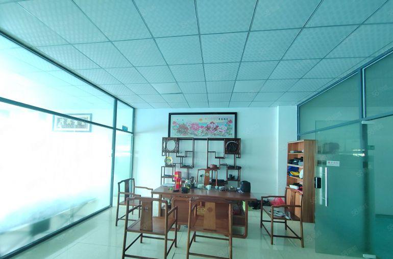 清溪镇楼上1500平，10元厂房出租，精装修，宿舍饭堂配套