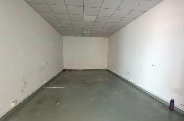 清溪镇原房东重工业一楼660平，带三台行车，精装办公室