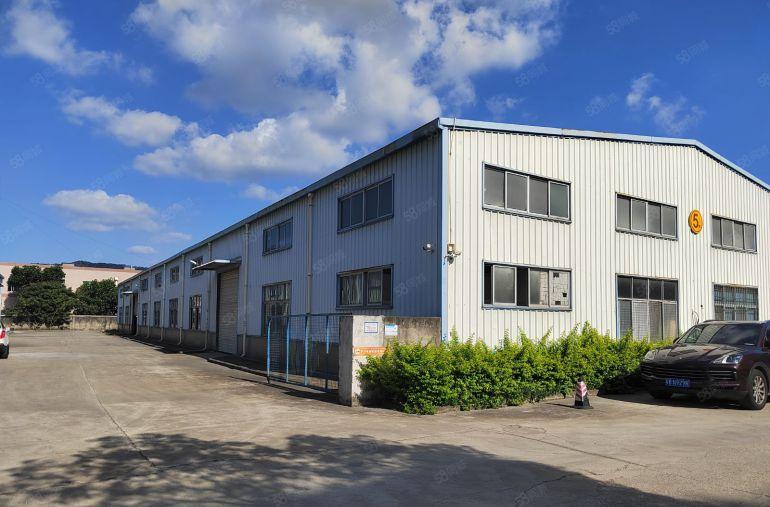 清溪镇三中高速出口附近 单一层独栋钢构3180平 滴水8米