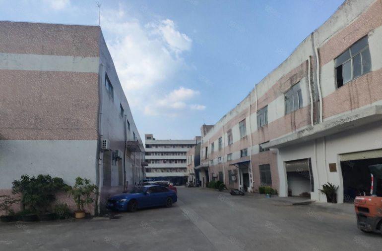 谢坑福龙路19号原房东厂房2楼整层4160平出租1500平起